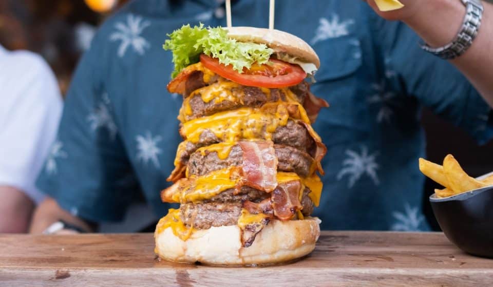Voici où trouver le plus gros burger de Bruxelles