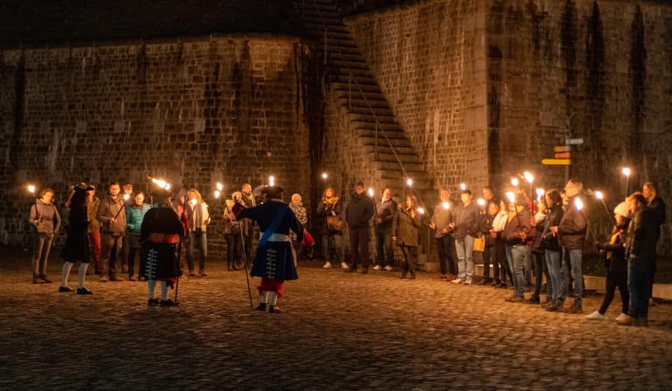 Des balades aux flambeaux dans une magnifique citadelle à 1h de Bruxelles