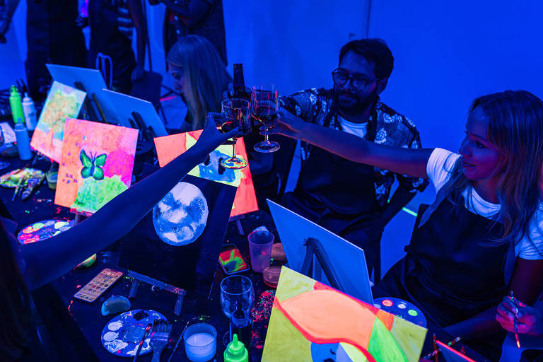 Neon Brush Bruxelles Atelier De Peinture Fluorescent Et Vin neon-brush-bruxelles-atelier-de-peinture-fluorescent-et-vin