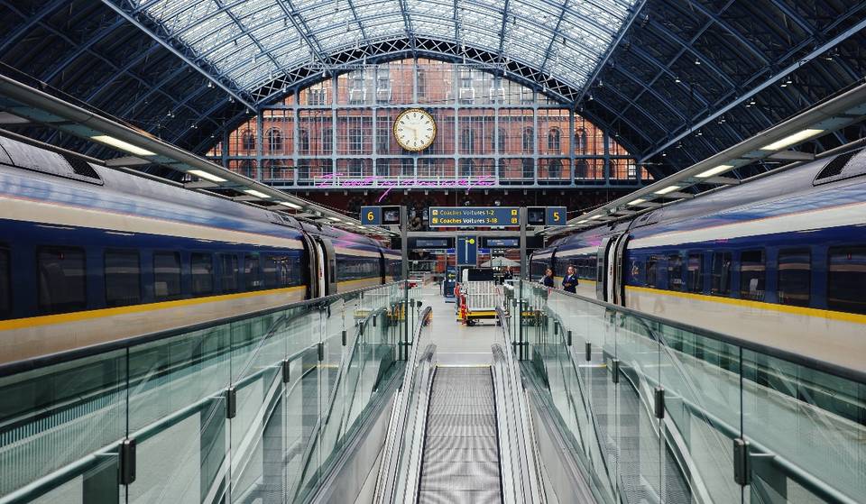 Des milliers de billets à prix réduits en vente vers Londres, Paris et Amsterdam