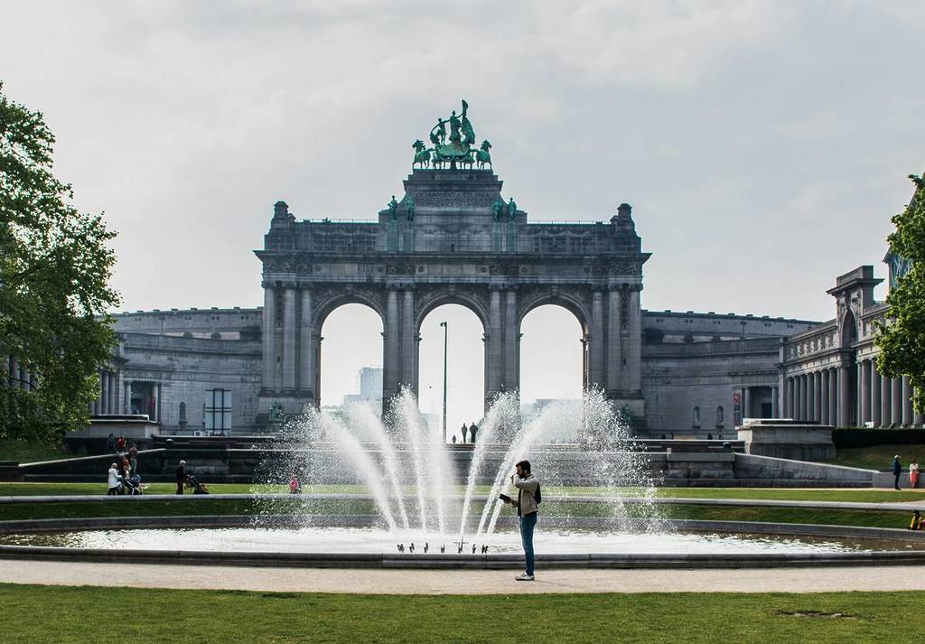 Cinquantenaire Park for couples