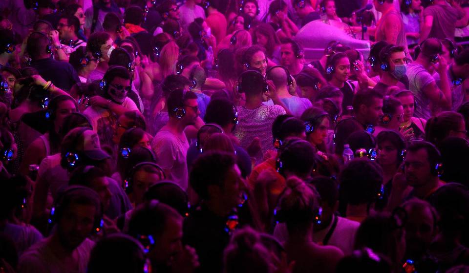 Earth Hour : une silent disco géante s&rsquo;installe en plein coeur de la Bourse