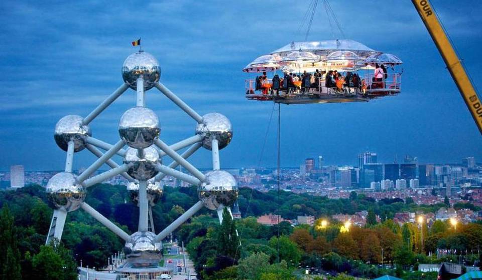 Dinner in the Sky in Waterloo: a meal like no other suspended in the sky!