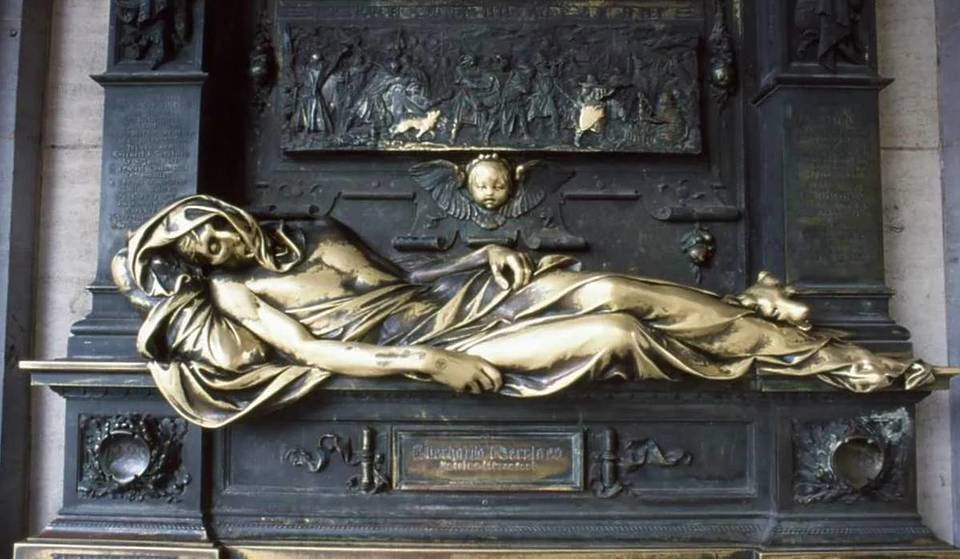 This mysterious monument in Brussels attracts thousands of visitors every year—legend has it that it grants wishes!