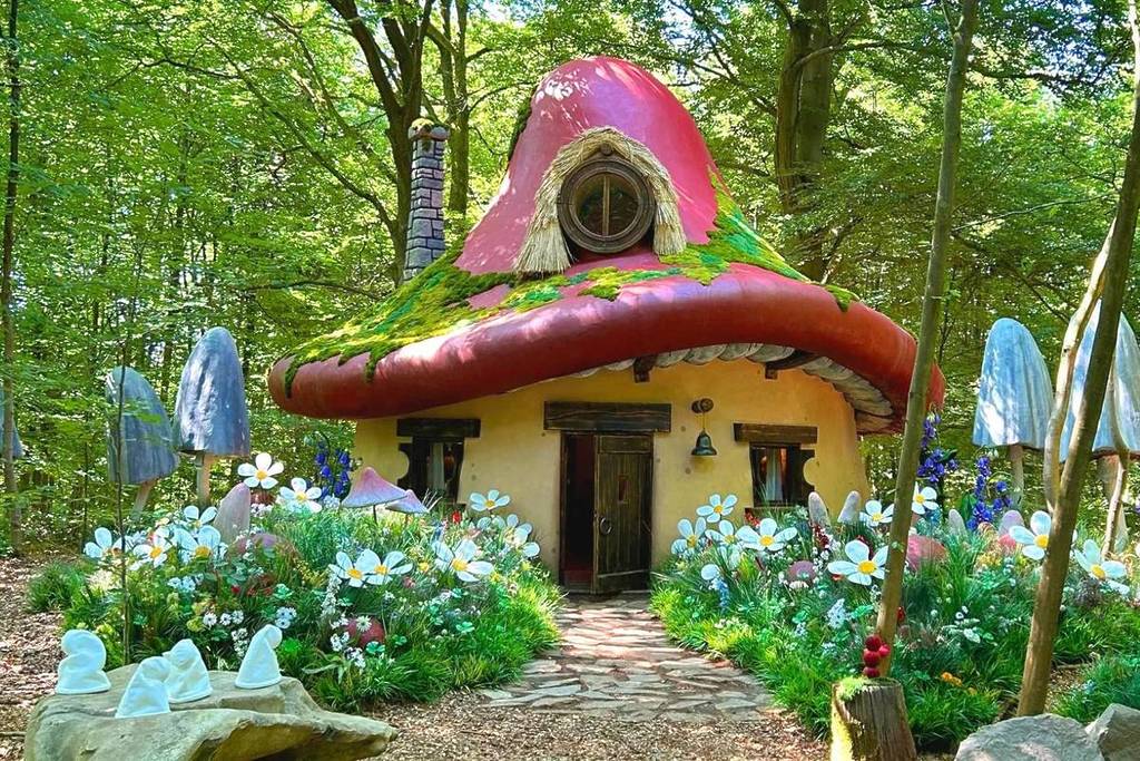 Smurf Airbnb