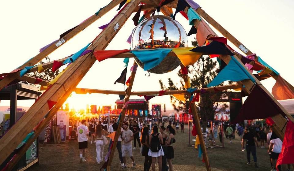Dua Lipa, Shawn Mendes, Peggy Gou, Fatboy Slim, Mochakk, Anyma… Dès le 1er août, direction Pristina, la capitale du Kosovo, pour le Sunny Hill Festival ! 