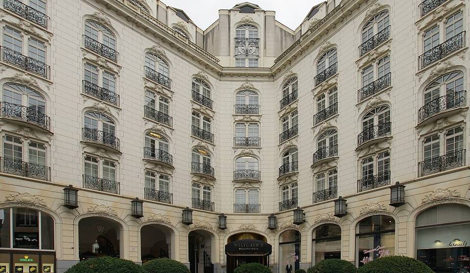 This discreet palace on Avenue Louise was once the secret hideaway of Lady Gaga and Bill Clinton – and now it’s opening up for an unexpected experience.