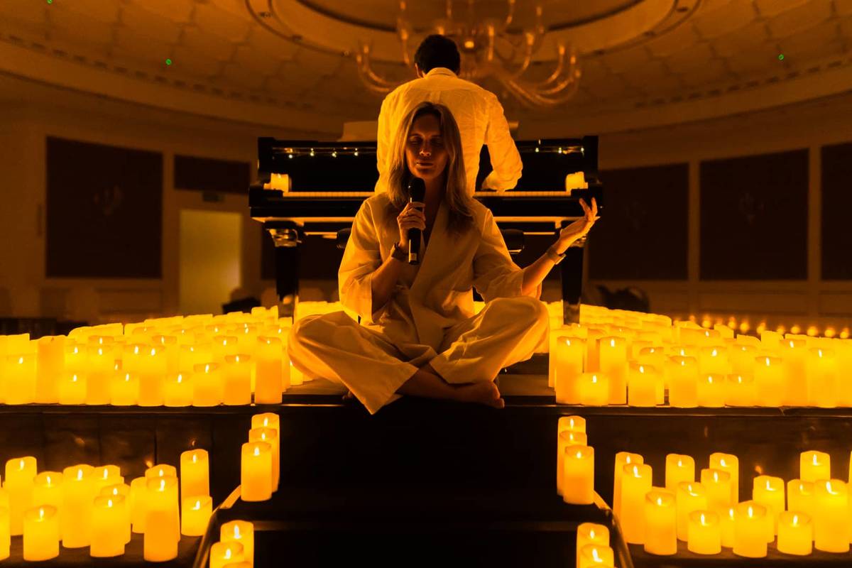 Candlelight Meditation : scéance de bien être accompagnée d'un piano et de miliers de bougies
