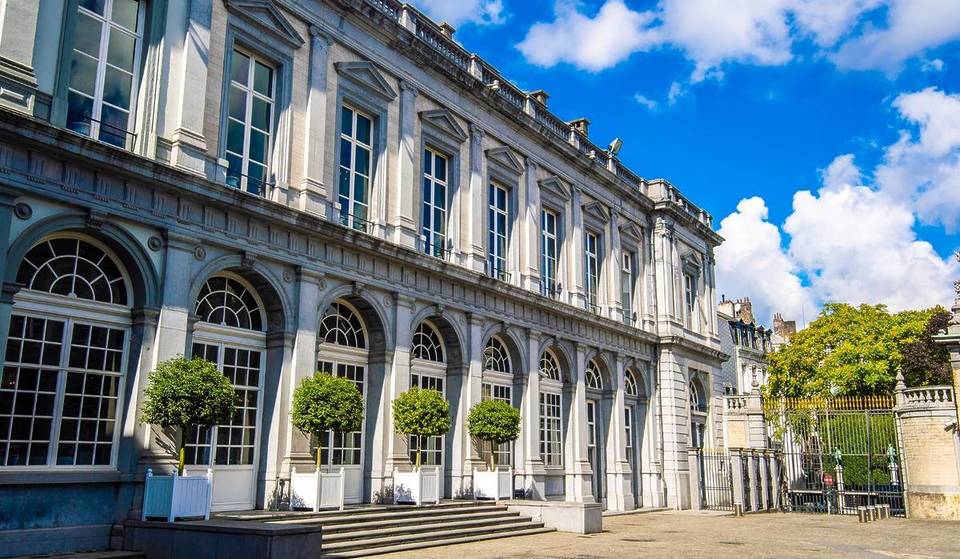 In Brussels, this 500-year-old palace is the secret hideaway of the world’s most powerful leaders—it hides a breathtaking hall of mirrors and an almost invisible passageway leading to a 1.5-hectare secret garden.