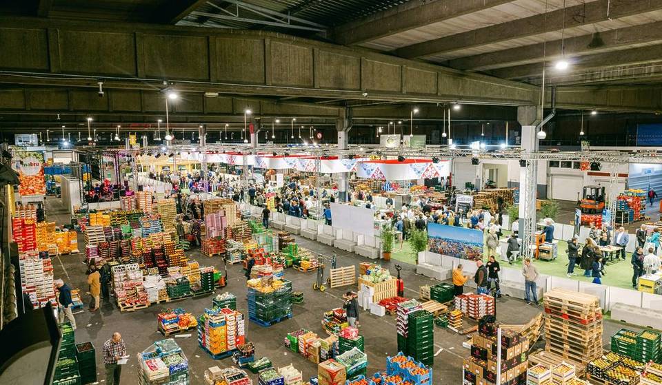 Au cœur de Bruxelles, ce marché géant peu connu du grand public est surnommé “le ventre de la ville” – mais saviez-vous que vous pouvez le visiter ?