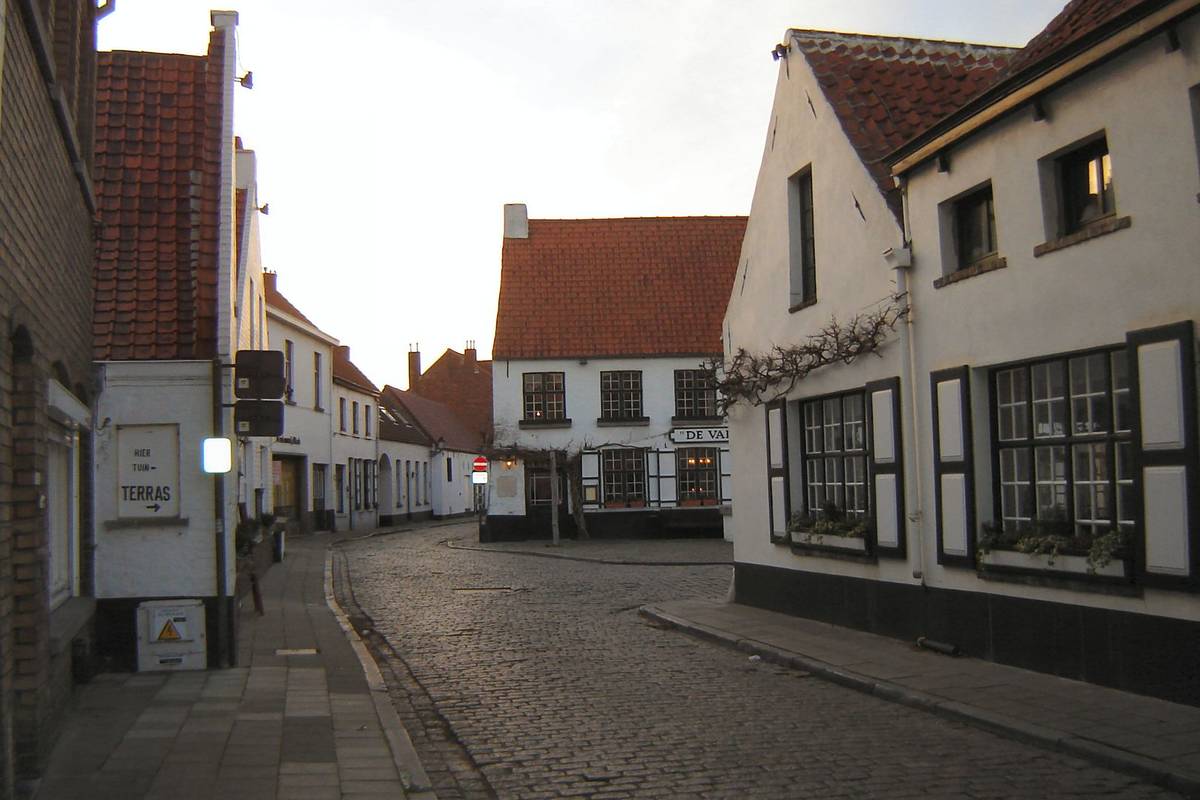 Lissewege village blanc