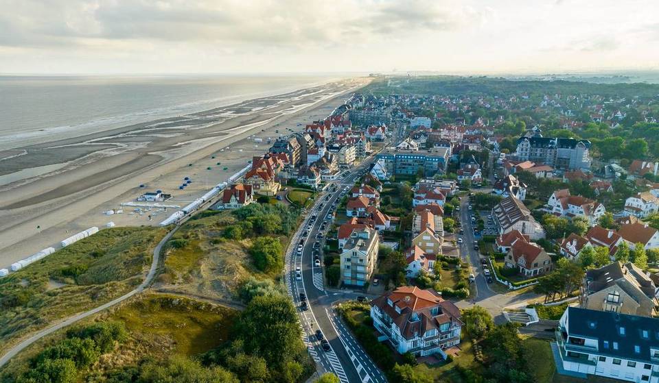 À 1h30 de Bruxelles, cette charmante ville côtière de style Belle Époque est un véritable musée à ciel ouvert –  et c&rsquo;était aussi le refuge secret d’Albert Einstein