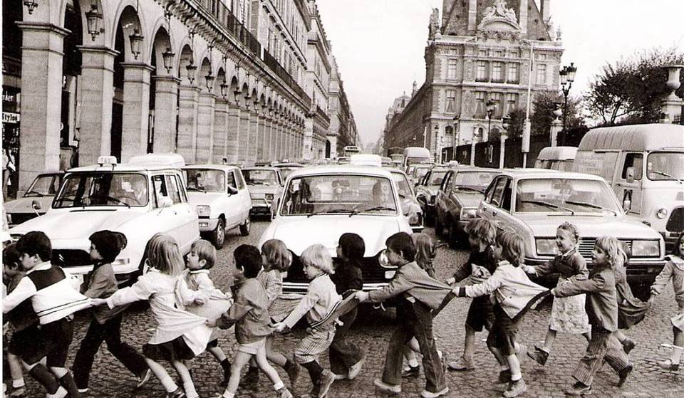 The largest-ever exhibition dedicated to the famous French photographer Robert Doisneau sets up 1h from Brussels