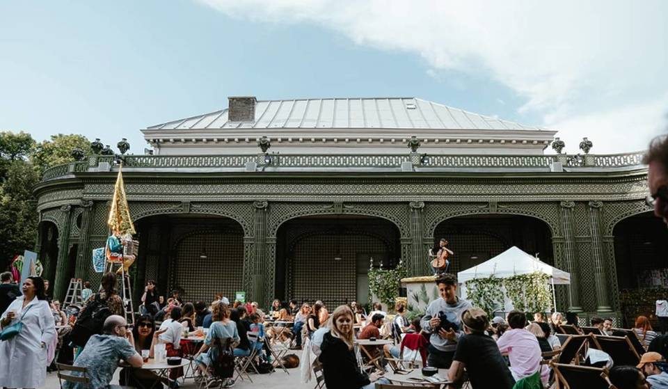 Live concerts, movies under the stars, and a lively open-air atmosphere: Vaux Hall Summer is making its grand return to Brussels