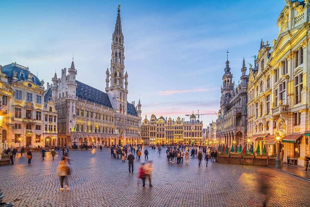 The hidden side of Brussels’ Grand Place: ghosts, urban legends, and unsolved mysteries