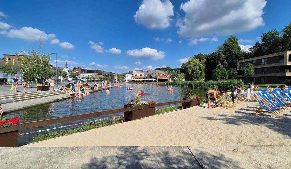This hidden pop-up beach, just 30 minutes from Brussels, reopens in 2026: swimming, games, paddleboarding, and relaxation are on the agenda!