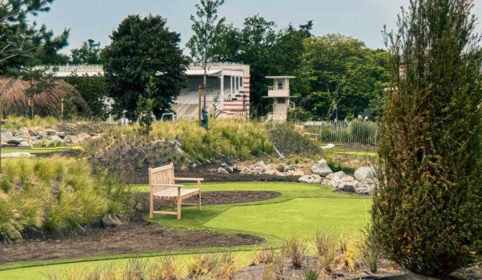 À Bruxelles, un nouveau mini-golf géant ouvre aux portes de la Forêt de Soignes : une sortie nature parfaite pour l’été en famille