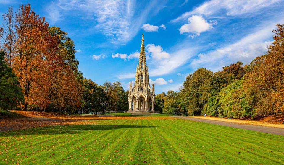 Right in the heart of Brussels, this 45-hectare green oasis is home to trees dating back to prehistoric times—an English-style gem that hides historic monuments