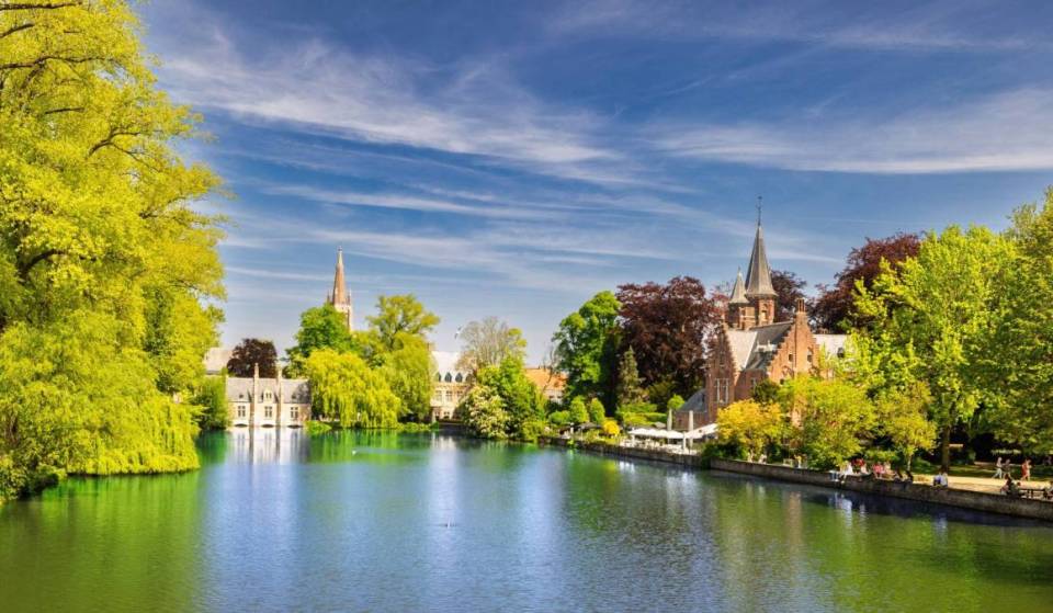 Just 1 hour and 15 minutes from Brussels, this medieval lagoon in the “Venice of the North” is home to a bridge said to seal eternal love—a romantic stopover blending historical legends with unique charm