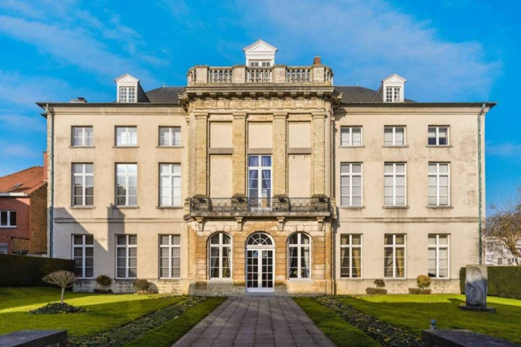 Cette abbaye fondée au XIᵉ siècle cache l&rsquo;un des plus beaux coins de verdure de Bruxelles