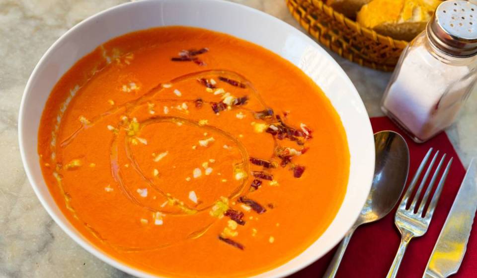 Do you like gazpacho? Discover salmorejo, the ultra-creamy Andalusian specialty to make this summer