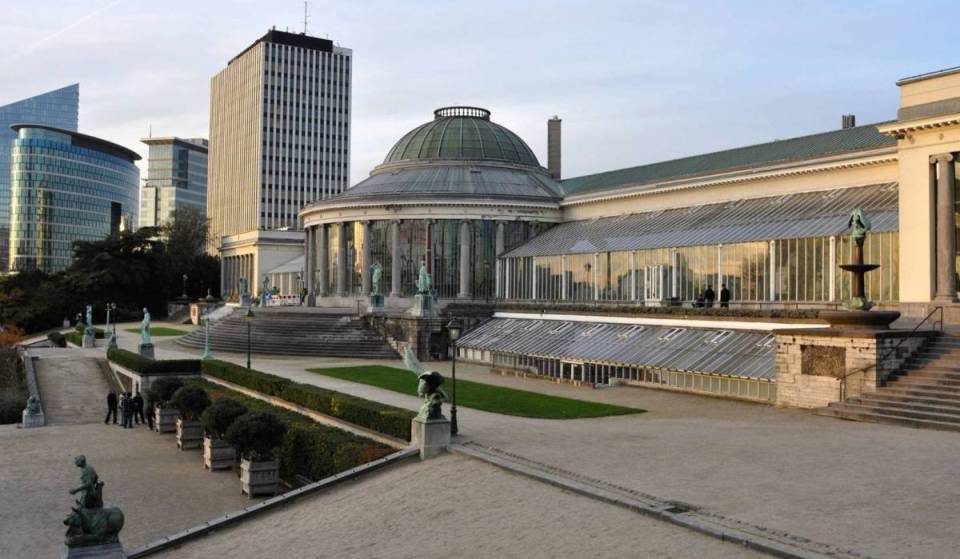 Ancien paradis scientifique de 1829 sauvé de l&rsquo;abandon, ce majestueux complexe de verre bruxellois métamorphosé en centre culturel prépare une rentrée pop exceptionnelle