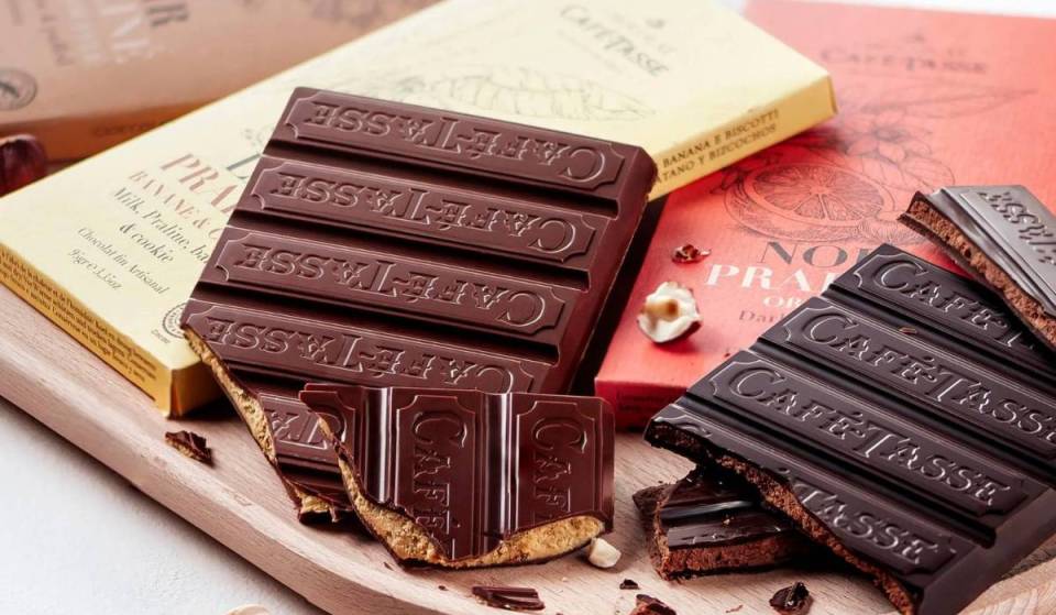 Tucked away just a stone’s throw from the Grand-Place, this legendary family-run chocolate shop has been serving its artisanal creations since 1989—a true Brussels institution that exports to 40 countries!