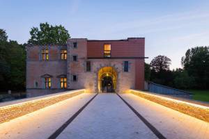 À 1h de Bruxelles, le tout premier palais Renaissance de Belgique dissimule des ruines historiques et un luxuriant parc à l’anglaise de 12 hectares accessible gratuitement !