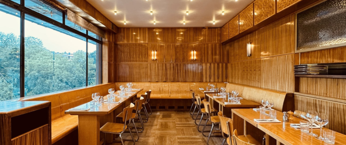 Installée dans un monumental chef-d’œuvre architectural des années 1930, cette chaleureuse institution bruxelloise ravive la véritable tradition gourmande locale