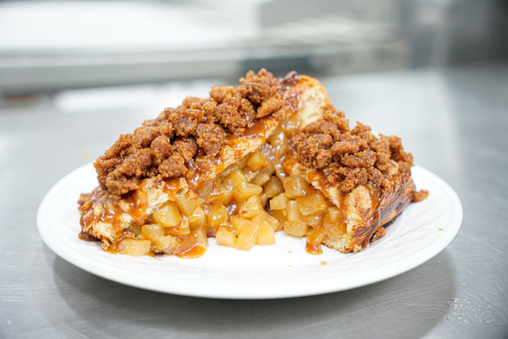 Fall is here, and this apple cake might just become your new favorite dessert: here’s the recipe