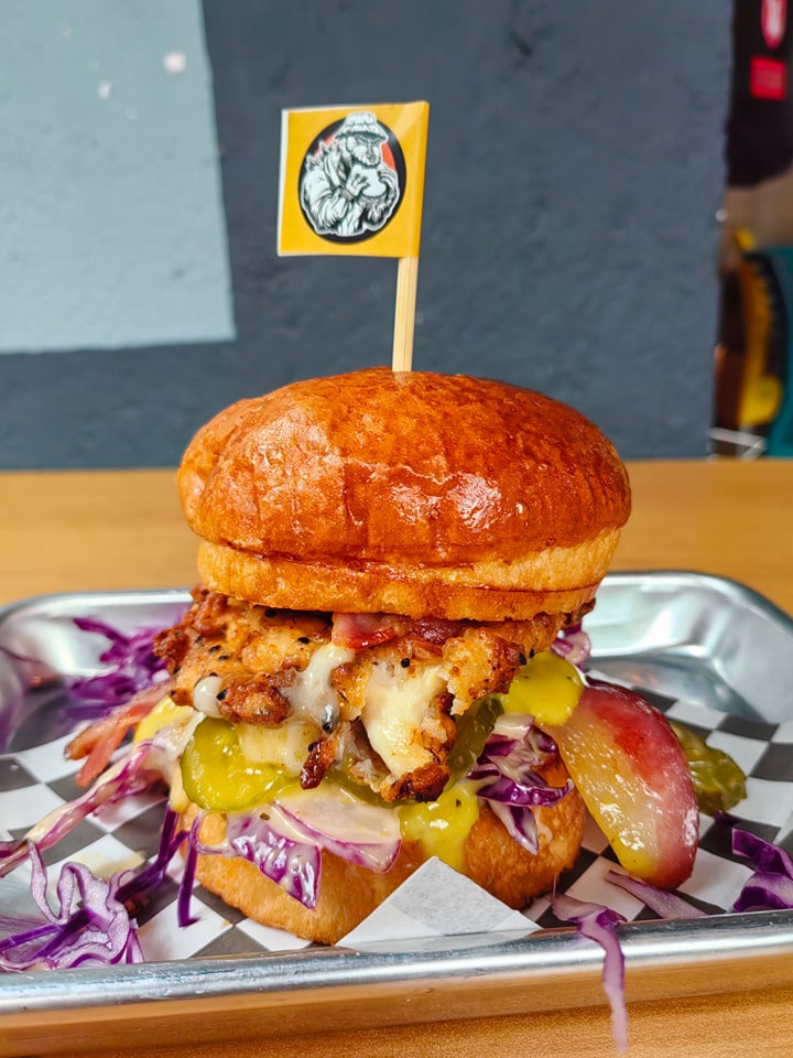 godzilla burger hamburguesas cdmx