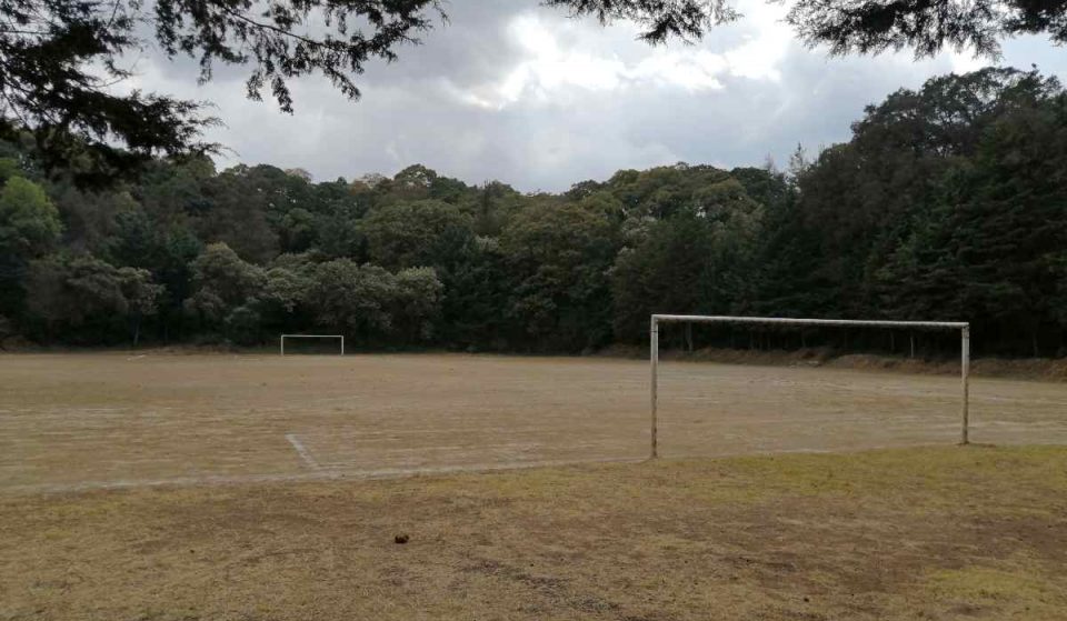 Teoca, el volcán que tiene una cancha de futbol en su cráter