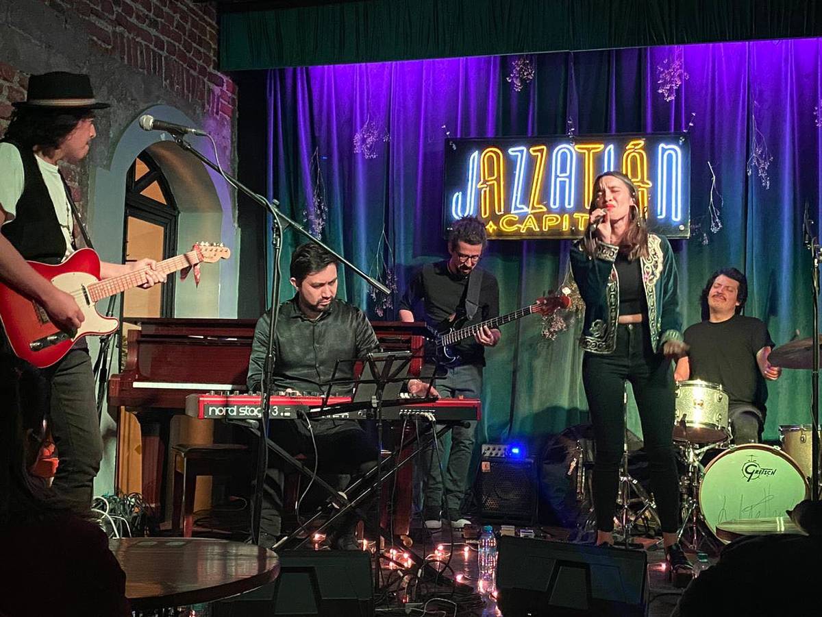 Natalia Marrokin en Jazzatlán Capital.
