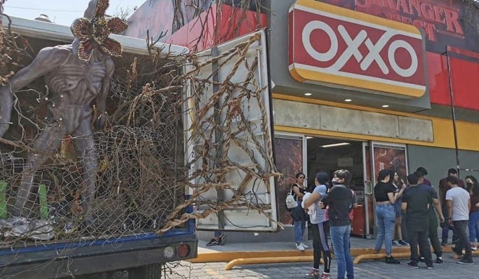 ¿Un Oxxo del Upside Down? ¡Corre, Eleven! Está en Patriotismo