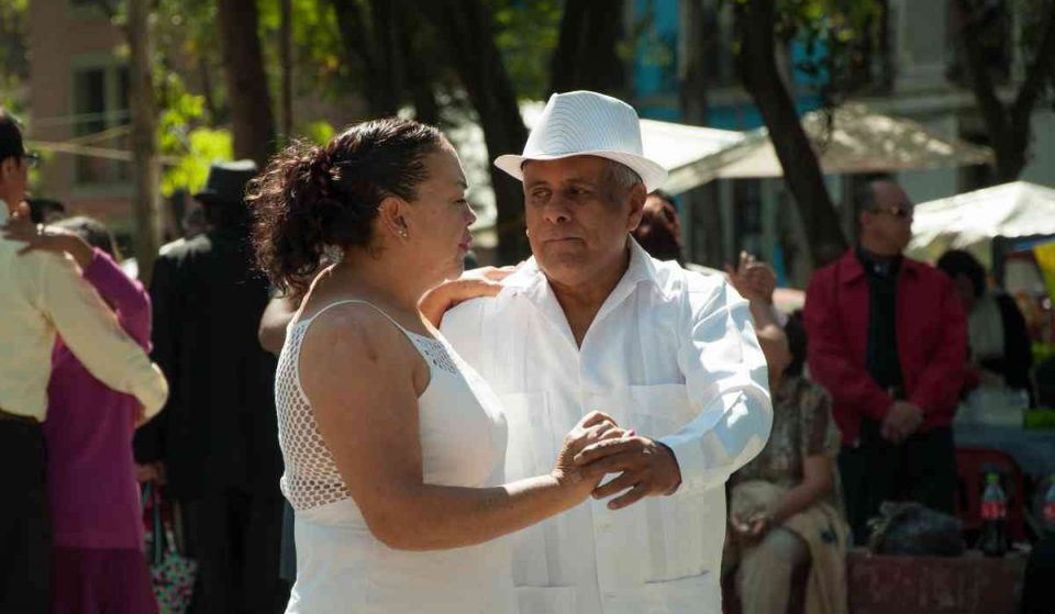 Celebren el Día de las Personas Mayores con un evento de danzón