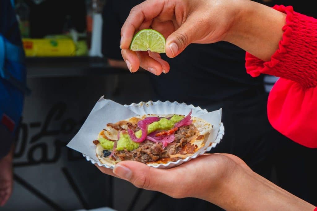 Los Caramelos son los nuevos taquitos de res en su jugo