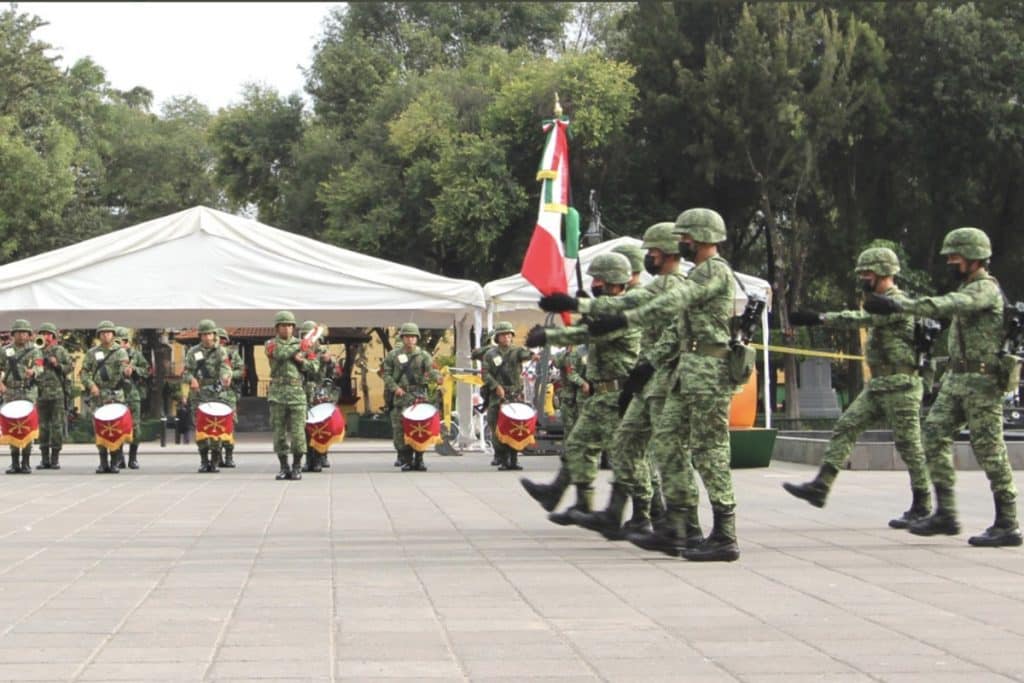 Desfile Cívico de Xochimilco