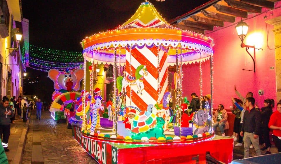 ¡Escápate al desfile navideño de Tlalpujahua!