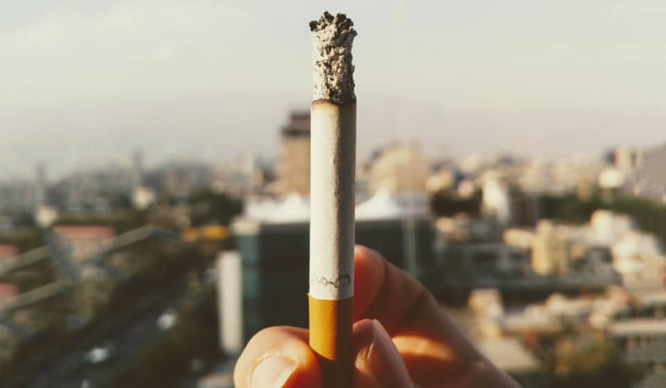 ¡Que no te multen! ¿Dónde ya no podrás fumar en CDMX?