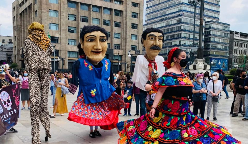 Desfile artesanal en CDMX: mojigangas, artesanías y más