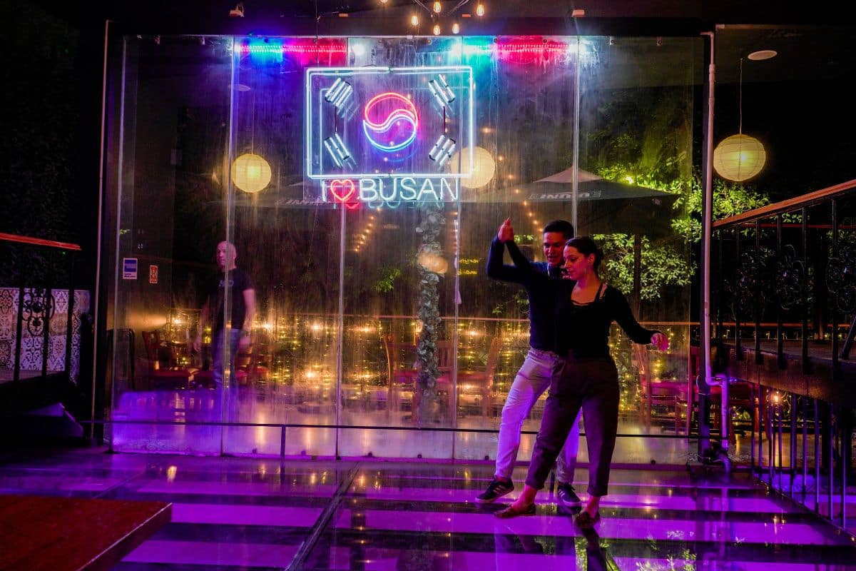 Busan, un restaurante coreano con clases de salsa y bachata
