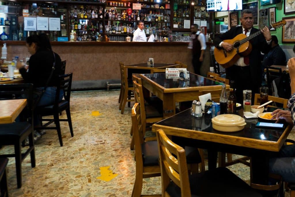 12 cantinas legendarias en CDMX para visitar este 2024