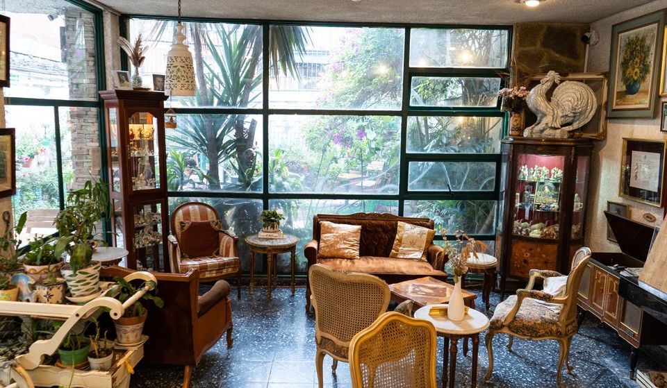 Green House: ¡cafetería vintage en la sala de una abuelita!