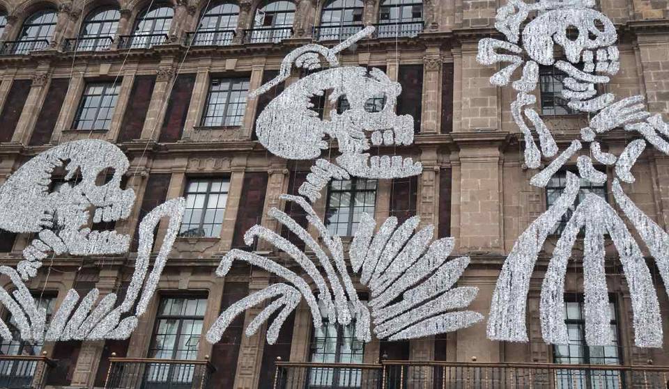 ¡Así se ve la iluminación del Zócalo en Día de Muertos 2023!
