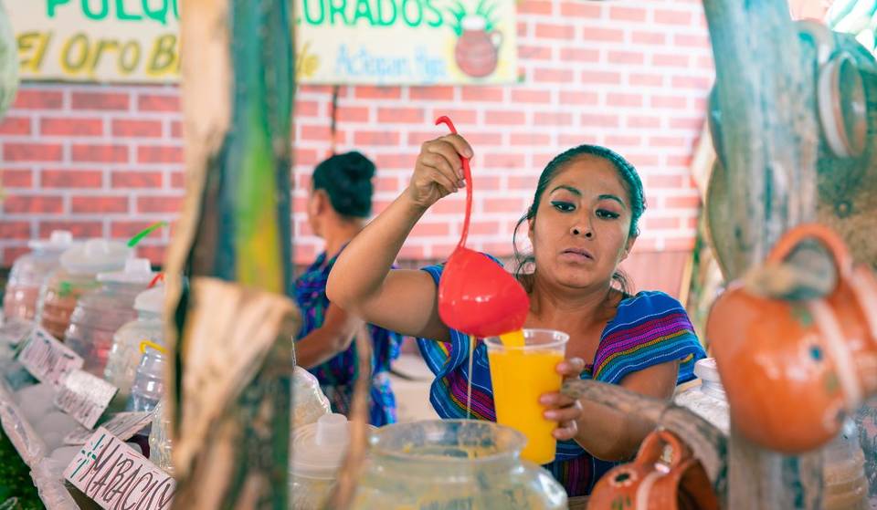 Pulque natural y curados en el Festival Pulqueras Mayahuel