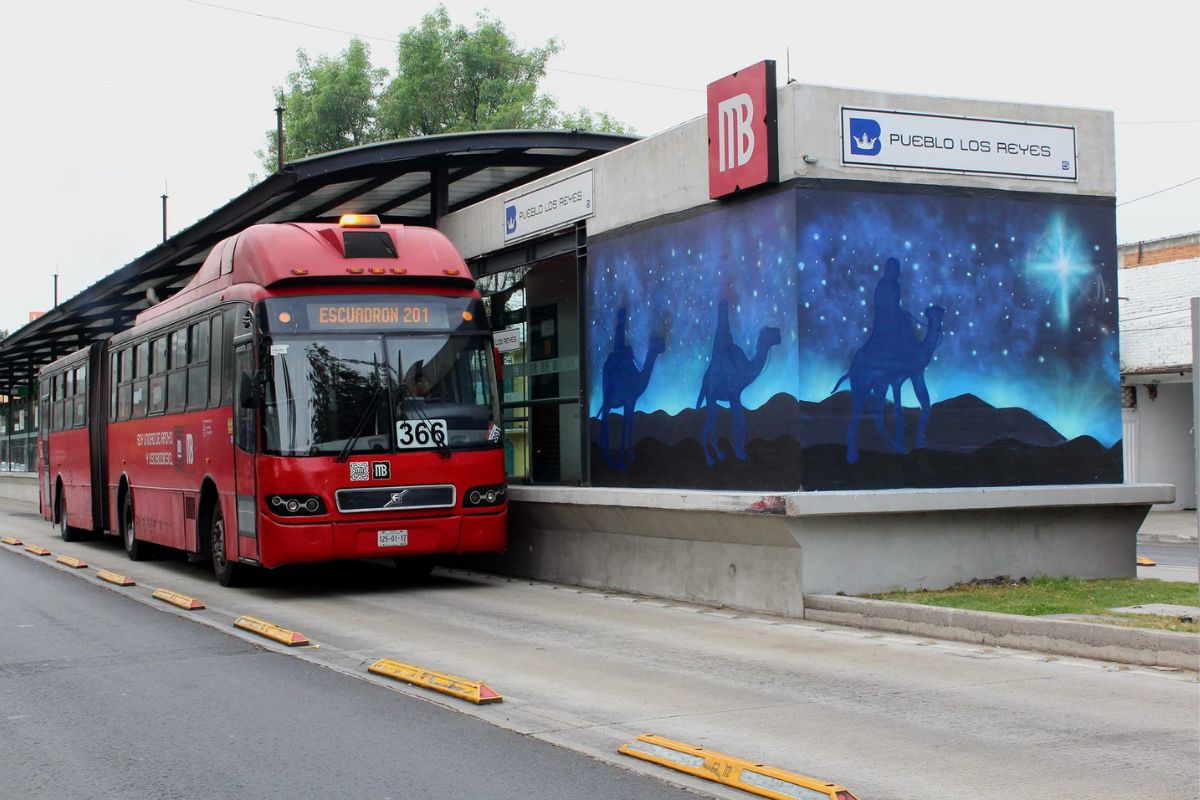 Conoce el horario del Metrobús por el Día de Reyes 2024