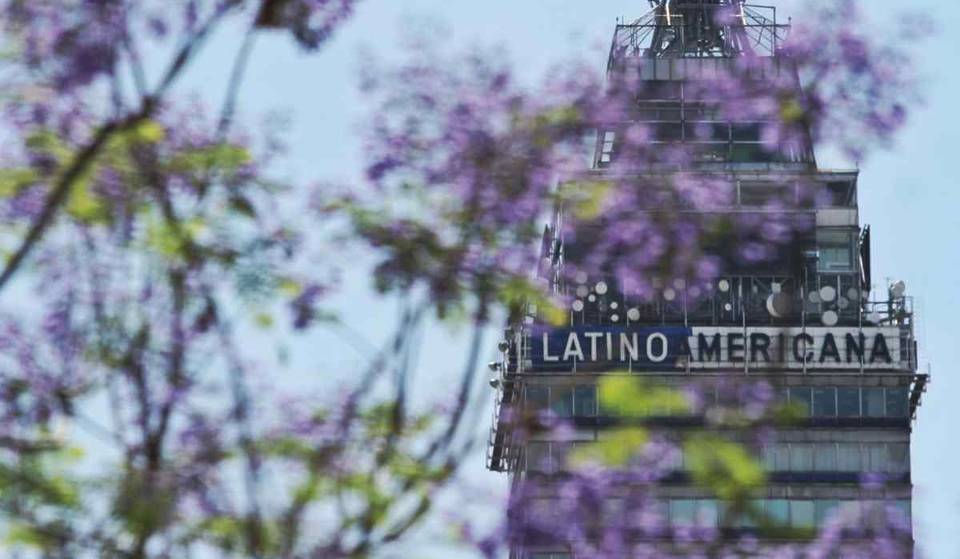 Celebra la primavera en la Torre Latino con clase de yoga