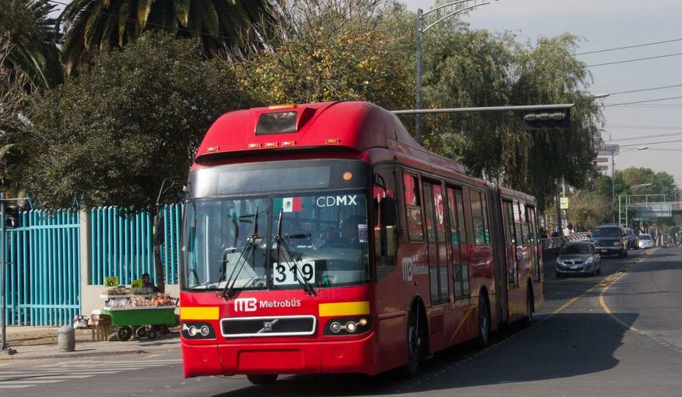 Which Metrobus stations are closed for the Day of the Virgin of Guadalupe 2024