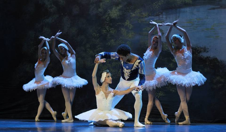 ¡Ballet en el Teatro Metropólitan! El lago de los cisnes se presentará este 2025