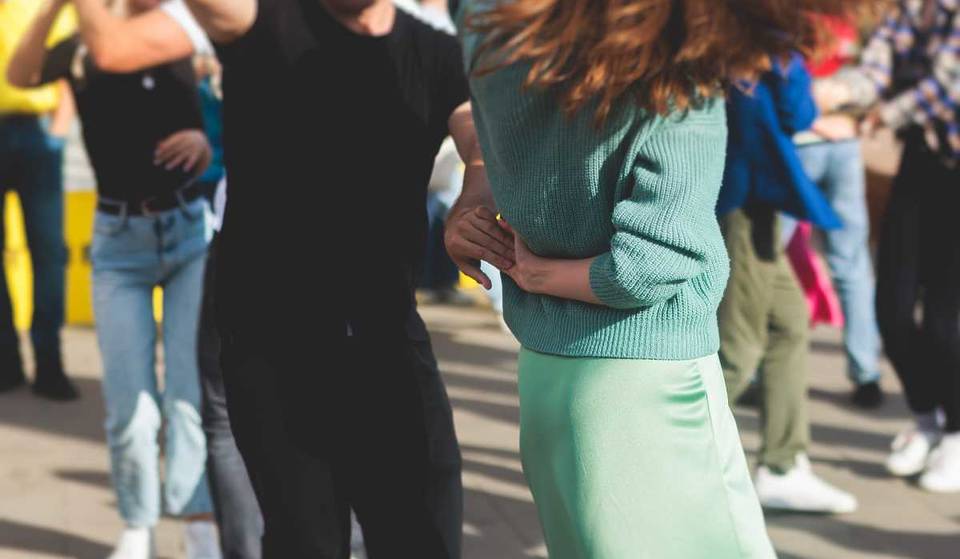 Shine up the dance floor at the swing music festival at Cenart! Admission is free
